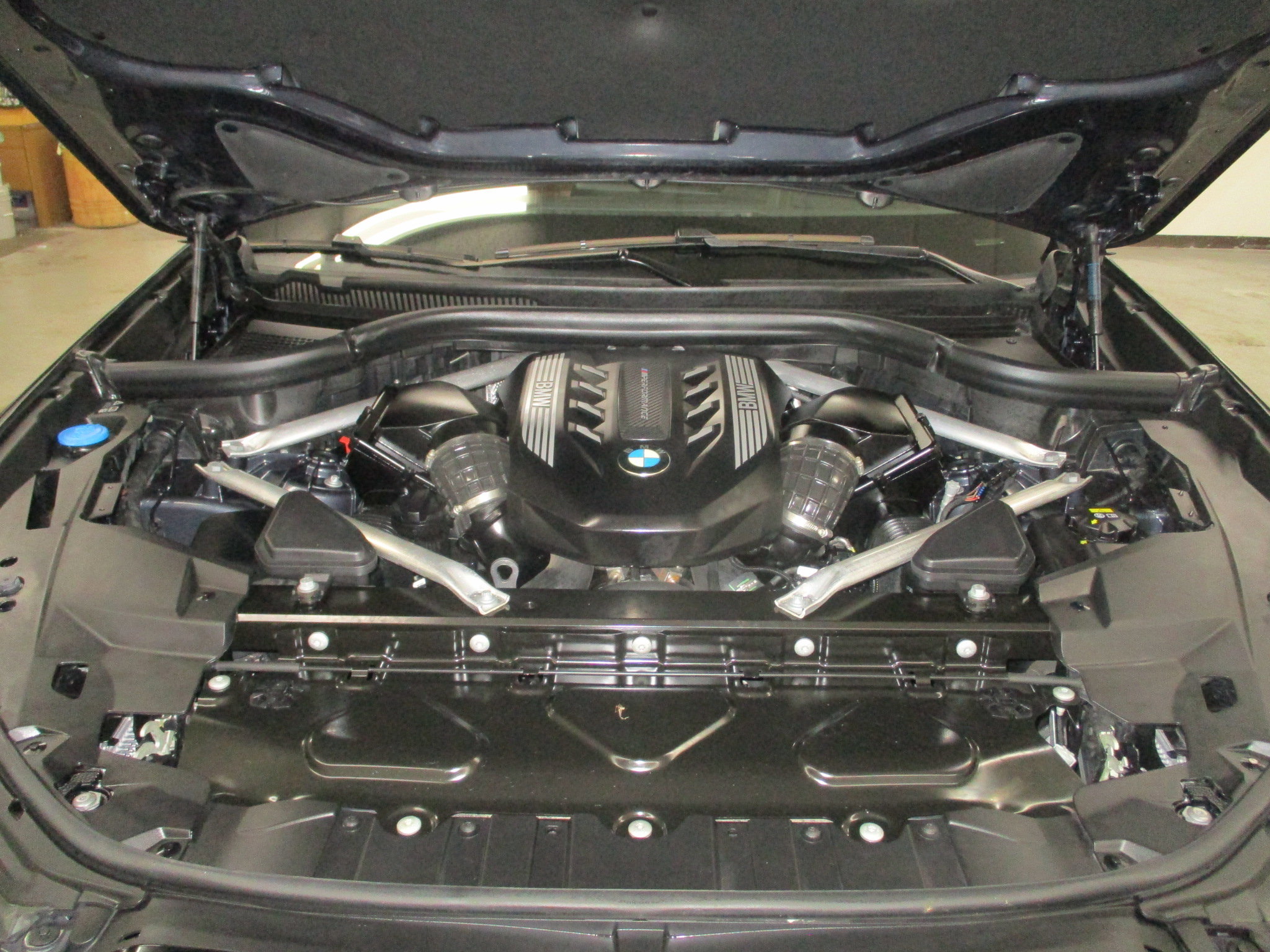 Used 2022 BMW X5 M50i w/ Executive Package AWD/4WD image 14