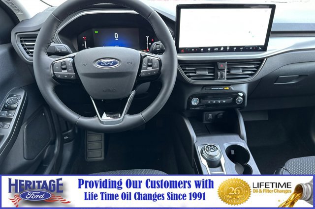 New 2025 Ford Escape SE image 11