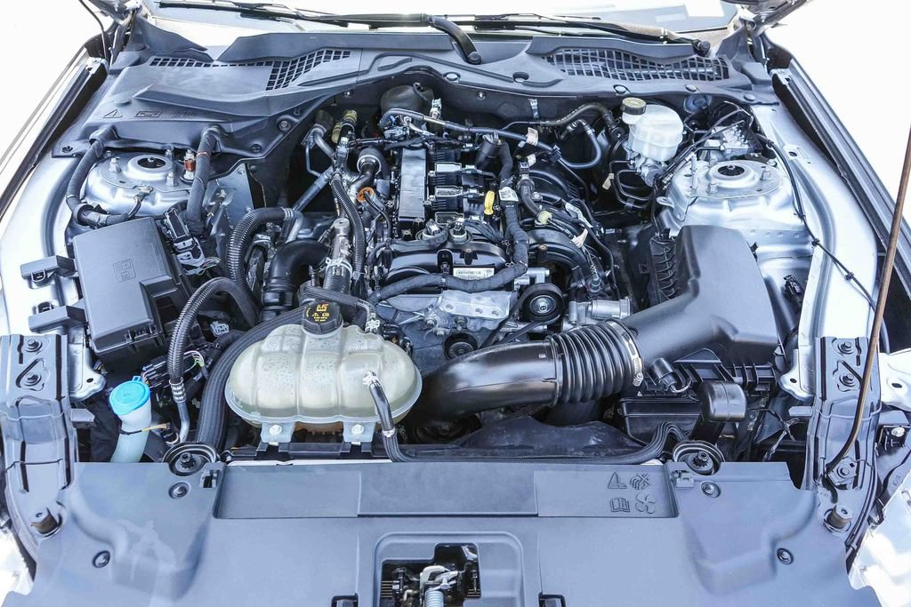 Used 2022 Ford Mustang Premium RWD image 31