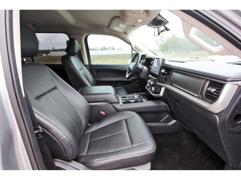 Certified 2023 Ford Expedition XLT image 27