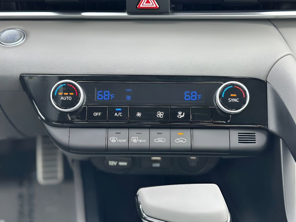 New 2025 Hyundai Elantra Sport image 13