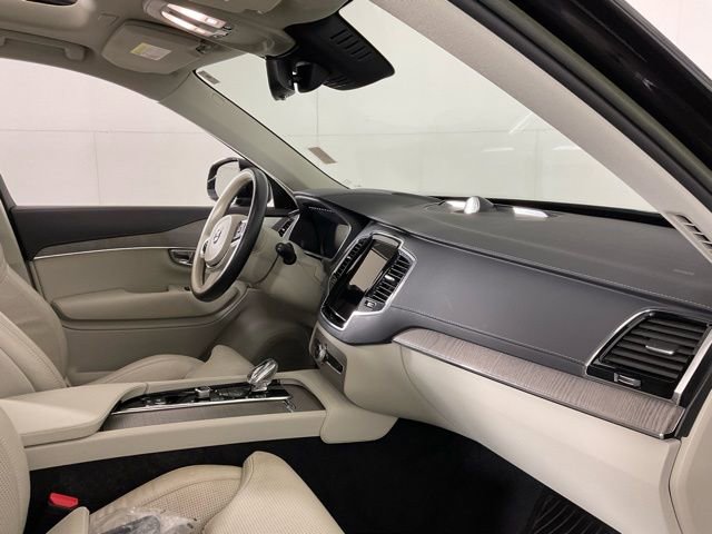 Certified 2023 Volvo XC90 B6 Ultimate w/ Protection Package Premier image 26