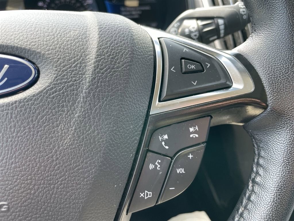 Used 2024 Ford Edge SEL image 37