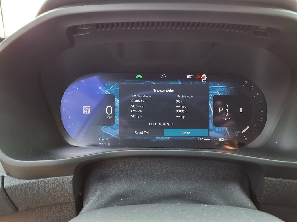 Used 2025 Volvo XC40 B5 Plus AWD/4WD image 20