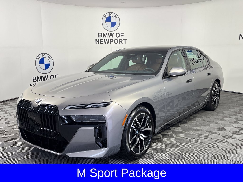 Used 2026 BMW 740i xDrive w/ Premium Package AWD/4WD image 3