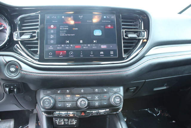 Used 2024 Dodge Durango GT RWD image 14