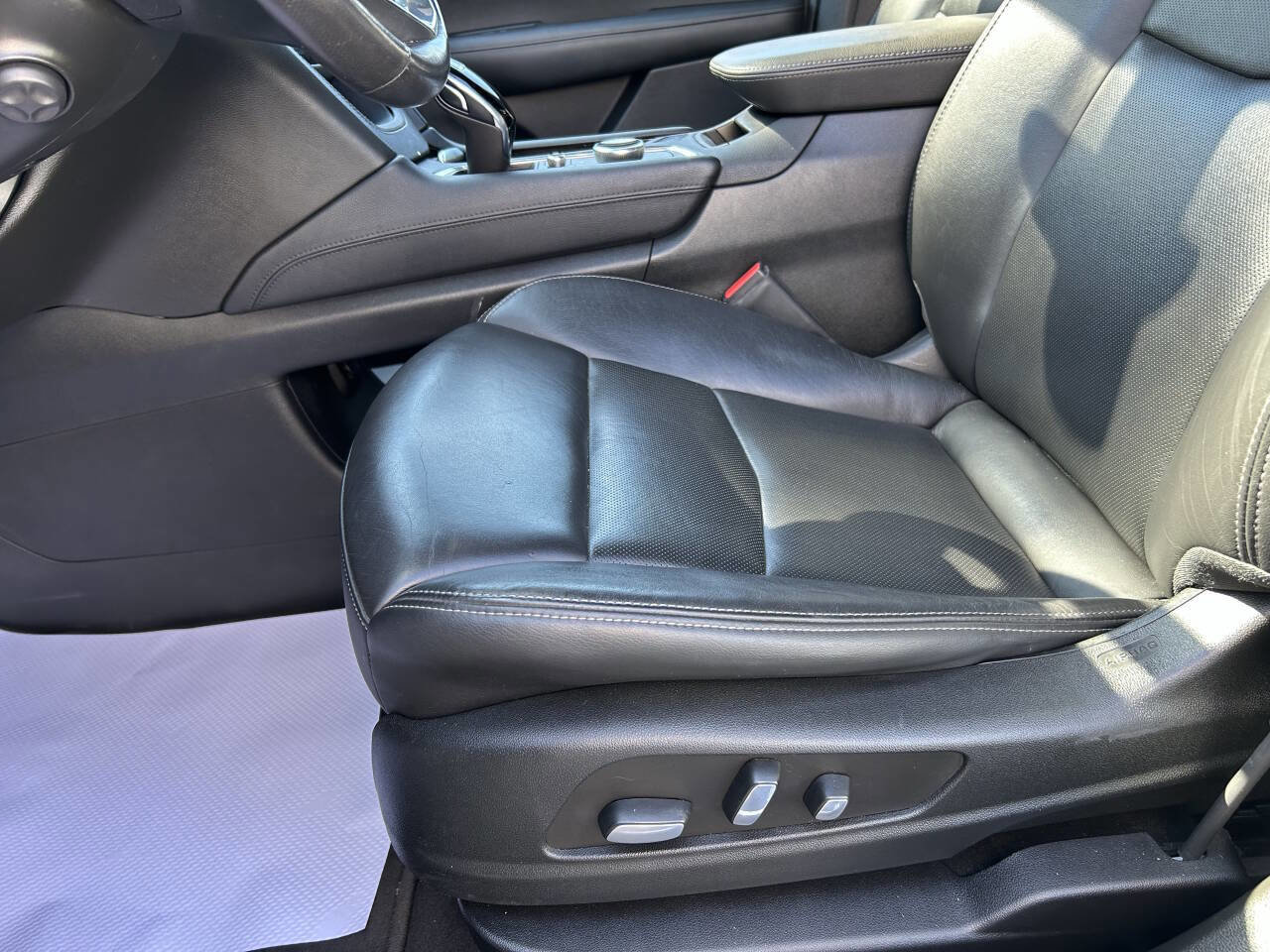 Used 2022 Cadillac XT6 Premium Luxury w/ Technology Package image 13