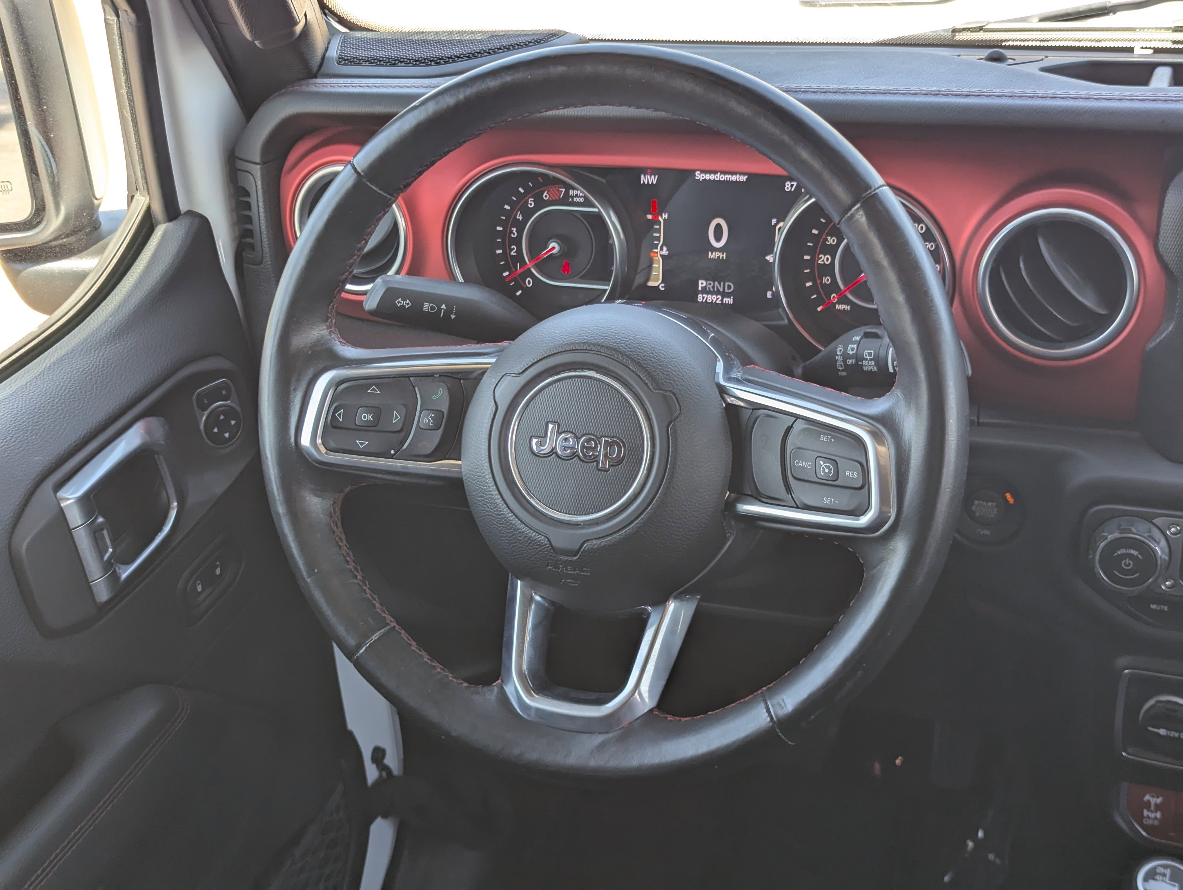 Used 2018 Jeep Wrangler Unlimited Rubicon AWD/4WD image 13