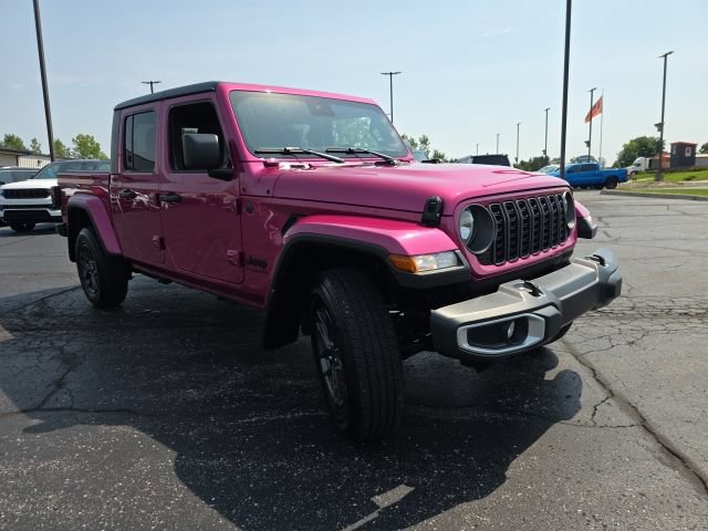 Used 2024 Jeep Gladiator Sport AWD/4WD image 10