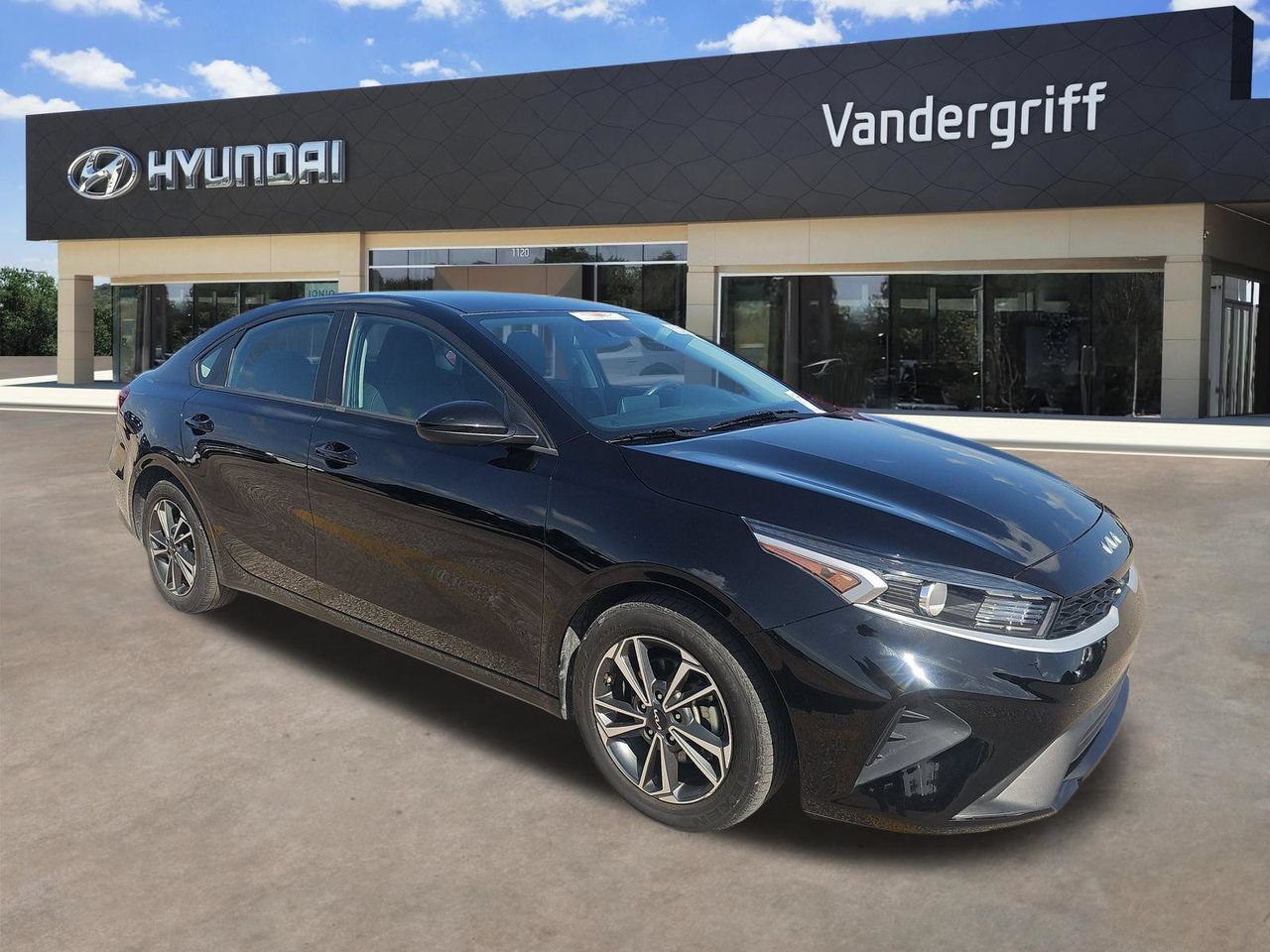 Used 2024 Kia Forte LXS FWD image 2
