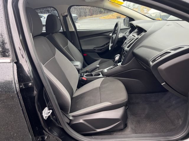 Used 2014 Ford Focus SE FWD image 9