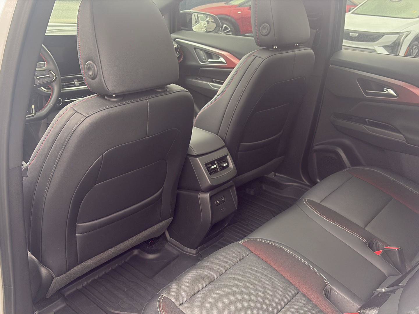 Used 2025 Chevrolet Equinox EV RS w/ Convenience Package II FWD image 29