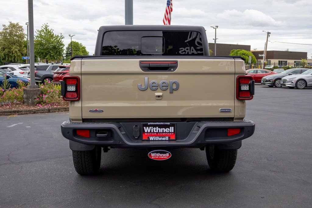 Used 2020 Jeep Gladiator Overland image 8