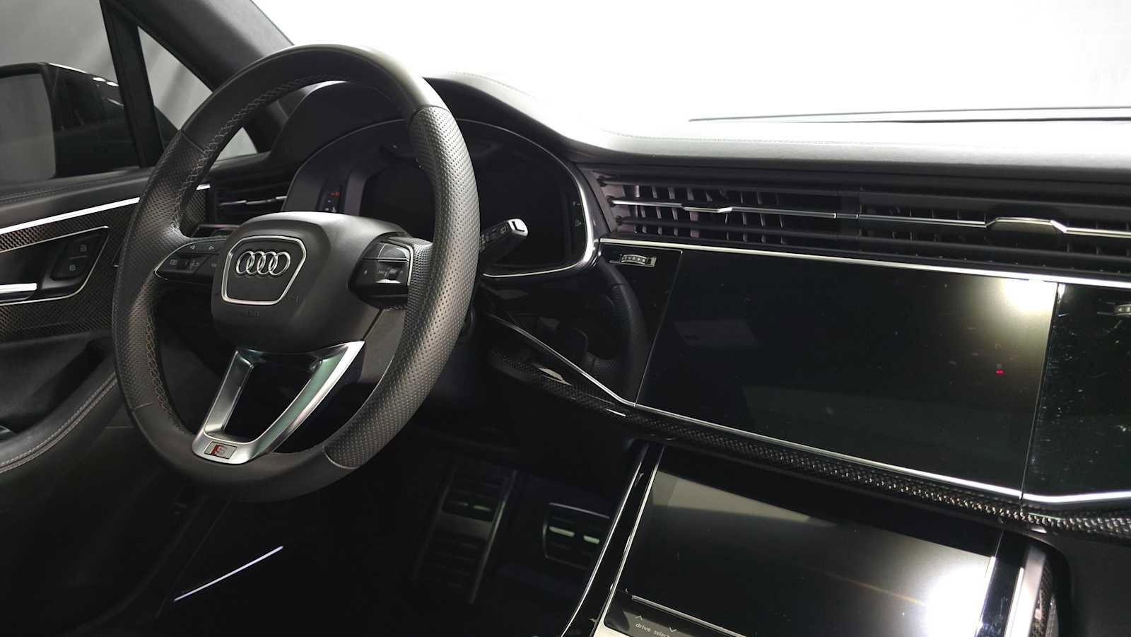 Used 2023 Audi SQ7 Prestige w/ Sport Package image 11