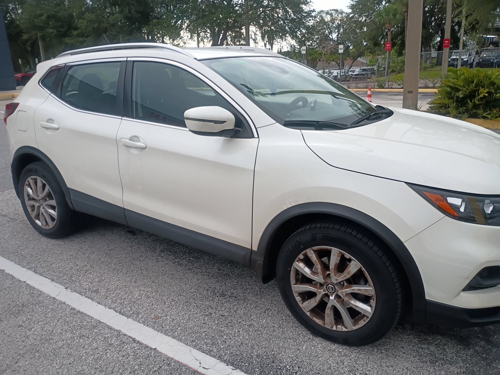 Used 2020 Nissan Rogue Sport SV AWD/4WD image 4