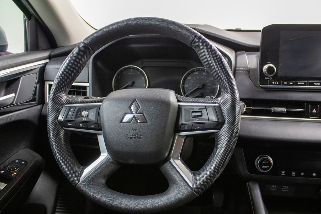 Used 2023 Mitsubishi Outlander SEL image 21