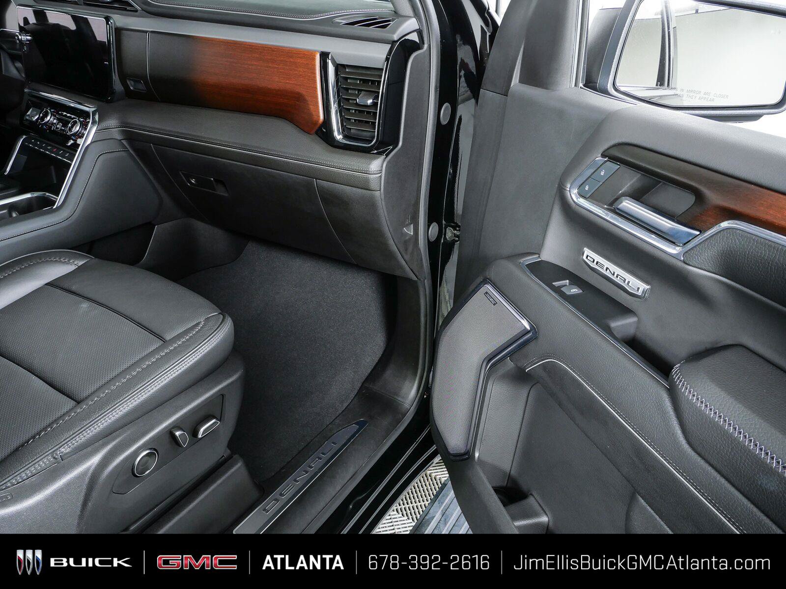 Used 2024 GMC Sierra 1500 Denali AWD/4WD image 29