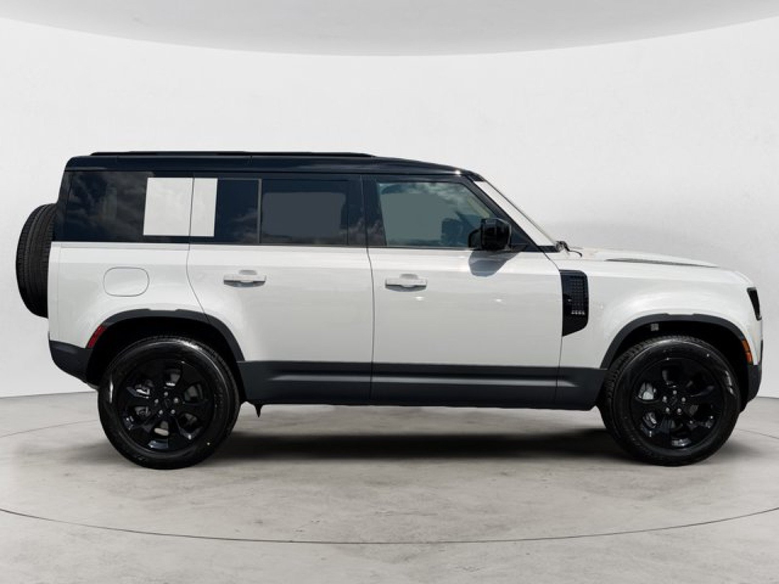 New 2026 Land Rover Defender 110 S AWD/4WD image 3