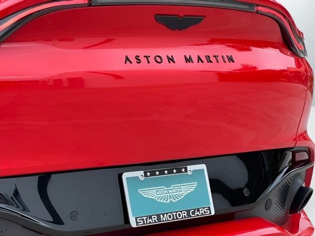 Used 2023 Aston Martin DBX image 11