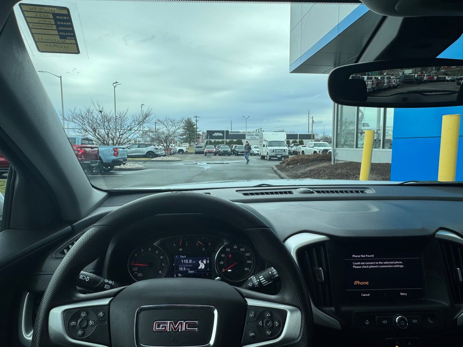 Used 2022 GMC Terrain SLE image 2