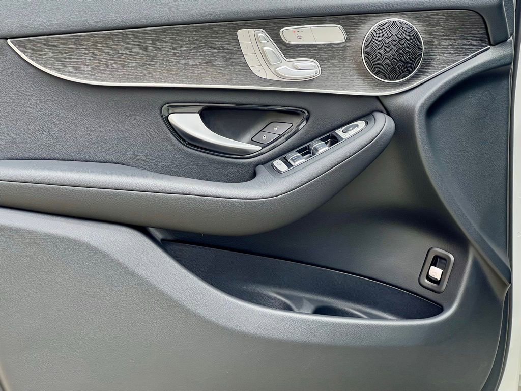Certified 2022 Mercedes-Benz GLC 300 4MATIC image 43