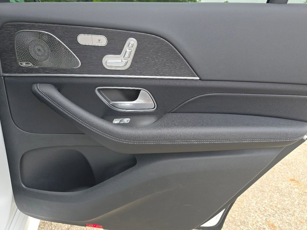 New 2026 Mercedes-Benz GLS 450 4MATIC image 23