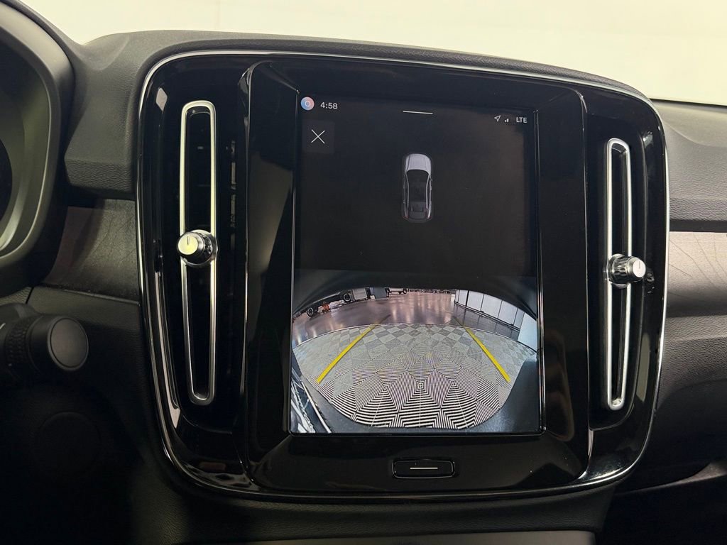 Used 2023 Volvo C40 P8 Recharge Ultimate image 19