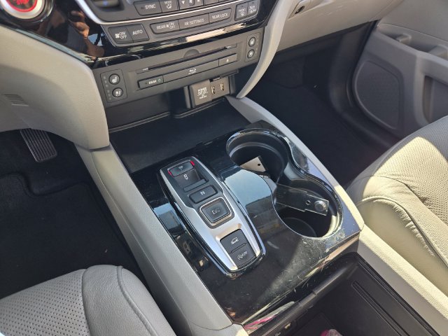 Used 2016 Honda Pilot Elite image 18