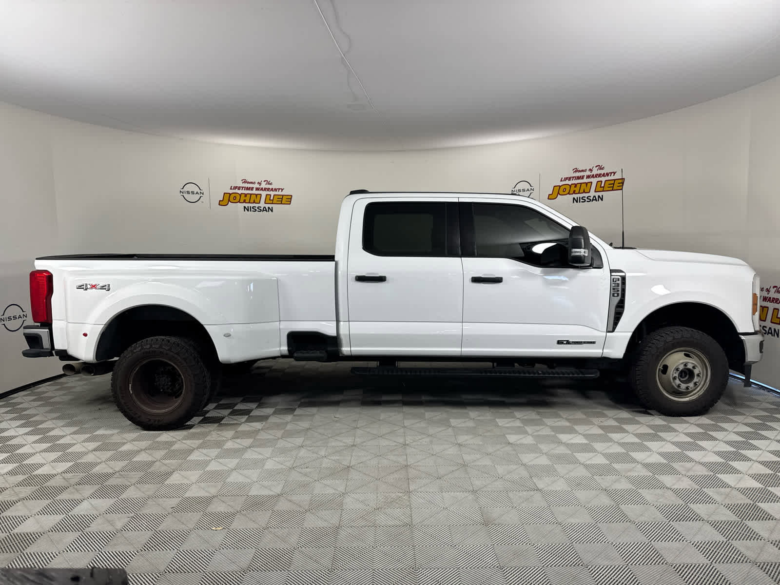 Used 2024 Ford F350 XLT image 7