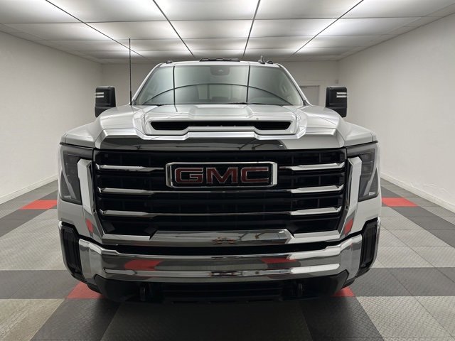 New 2026 GMC Sierra 2500 SLE w/ SLE Value Package; image 2