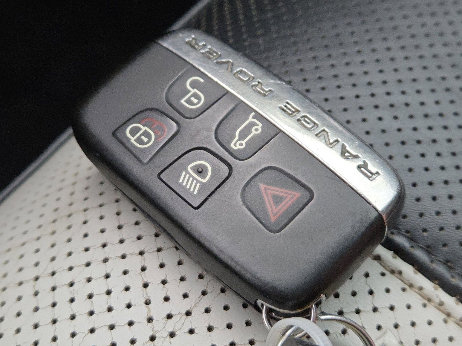 Used 2017 Land Rover Range Rover Sport SVR image 35