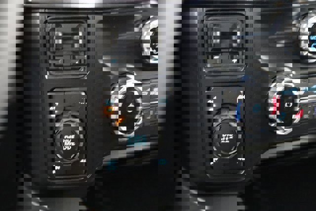 New 2026 Ford F350 Lariat w/ Chrome Package image 25