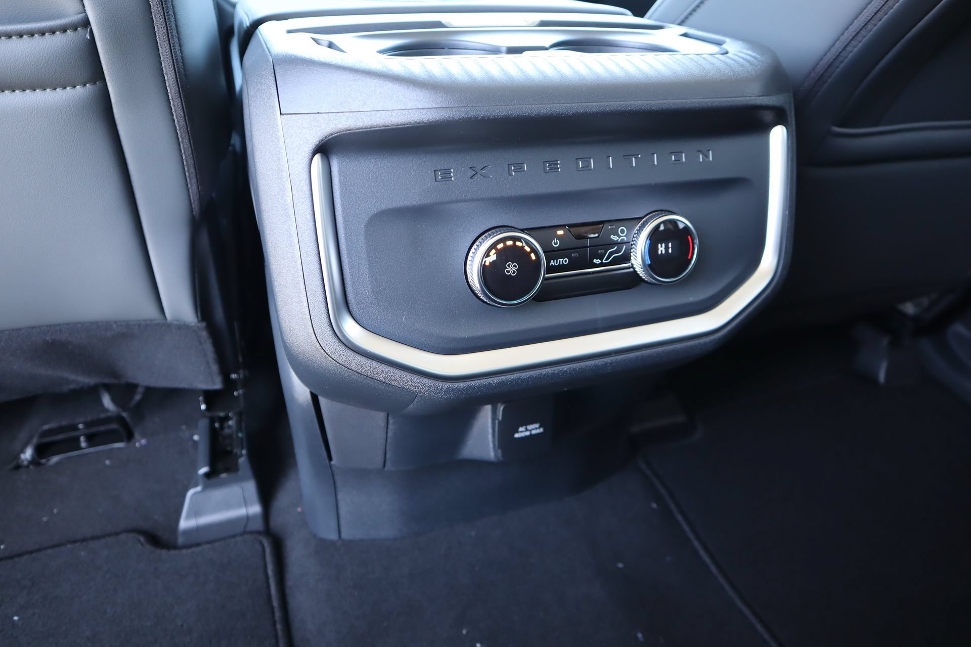 New 2026 Ford Expedition Active AWD/4WD image 19