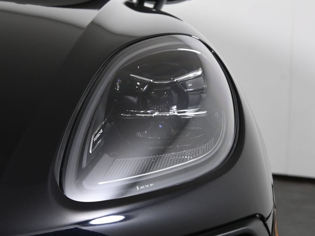 New 2026 Porsche Macan S AWD/4WD image 11