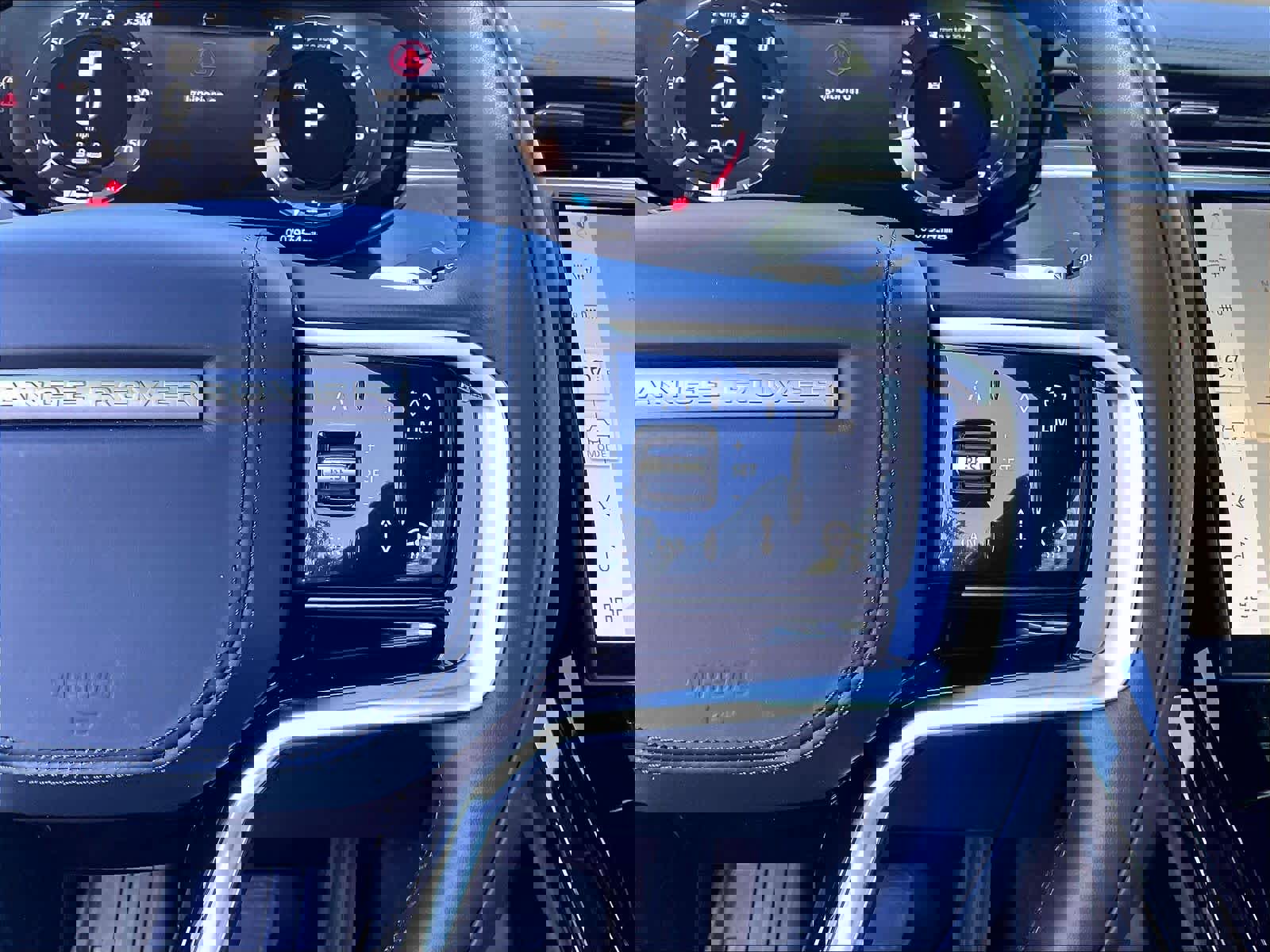 Used 2025 Land Rover Range Rover Sport S image 21