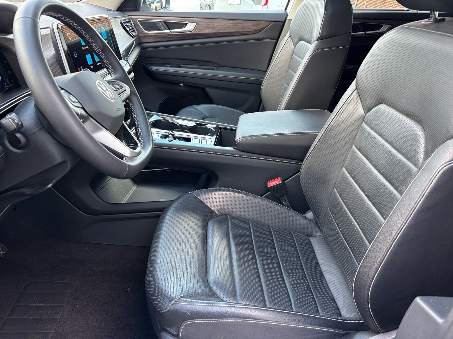 Used 2024 Volkswagen Atlas SEL image 19