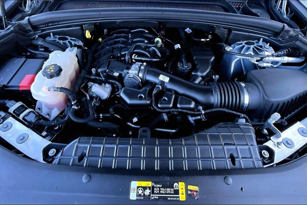 Used 2024 Jeep Grand Cherokee L Limited w/ Luxury Tech Group II AWD/4WD image 10