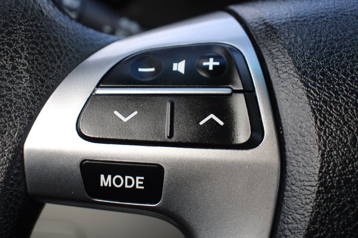 Used 2011 Toyota Highlander 2WD w/ Tech Pkg image 24