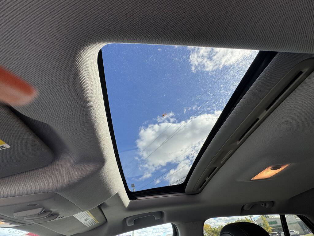 Used 2017 Chevrolet Trax Premier w/ Driver Confidence II Package image 23