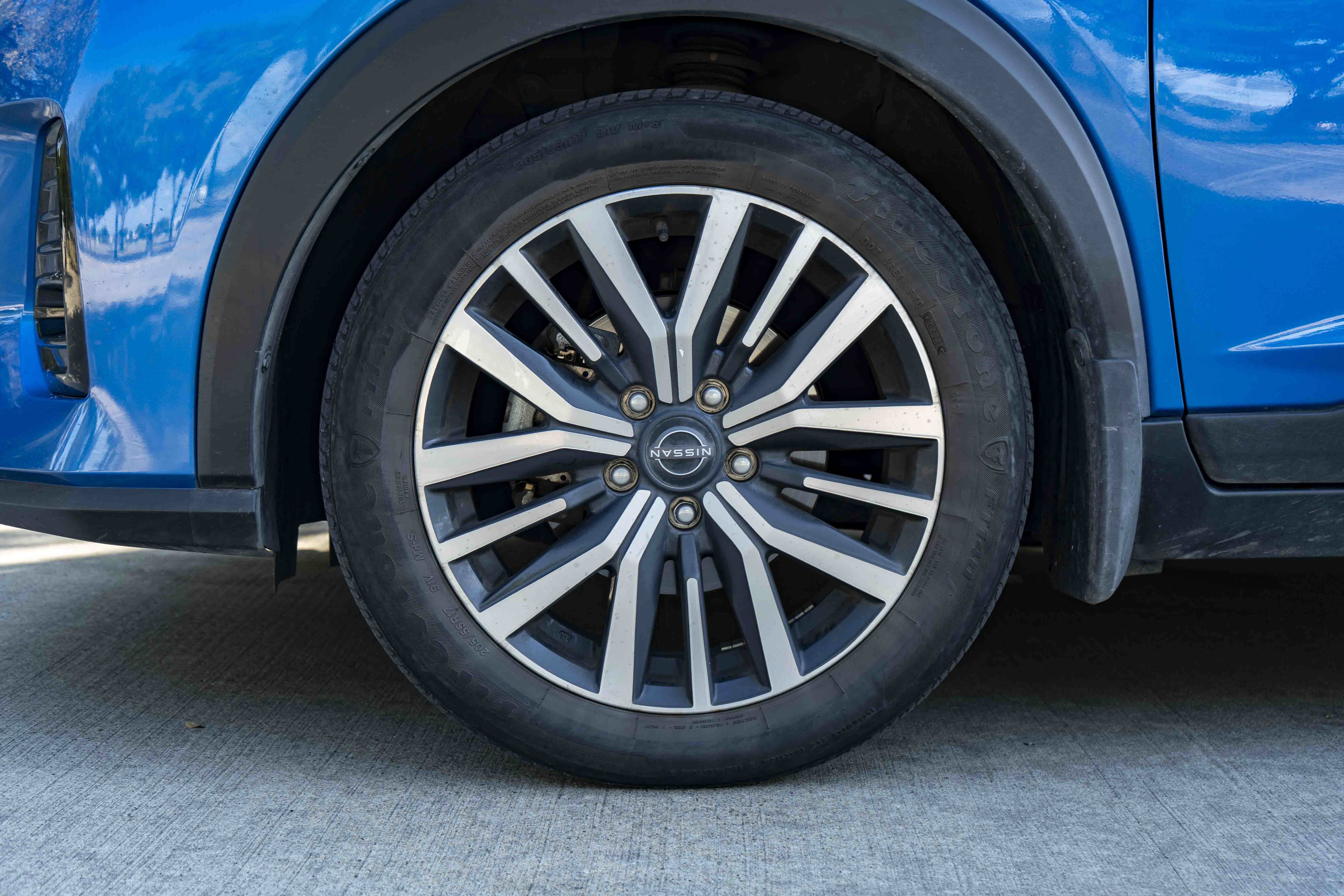 Used 2023 Nissan Kicks SR FWD image 14
