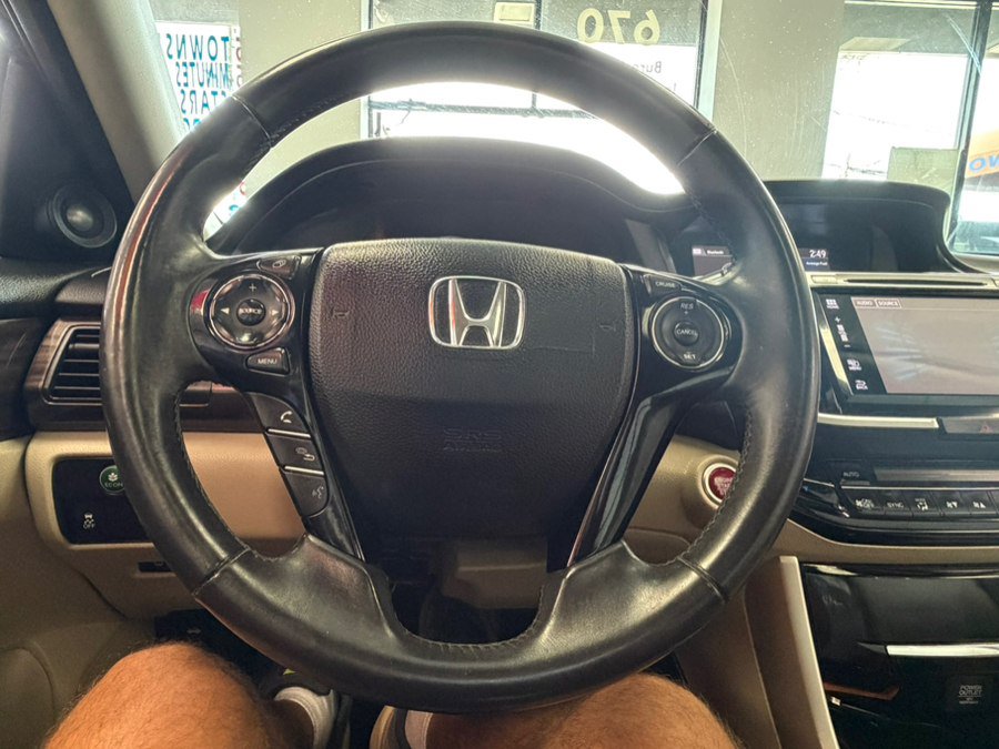 Used 2017 Honda Accord EX-L image 37