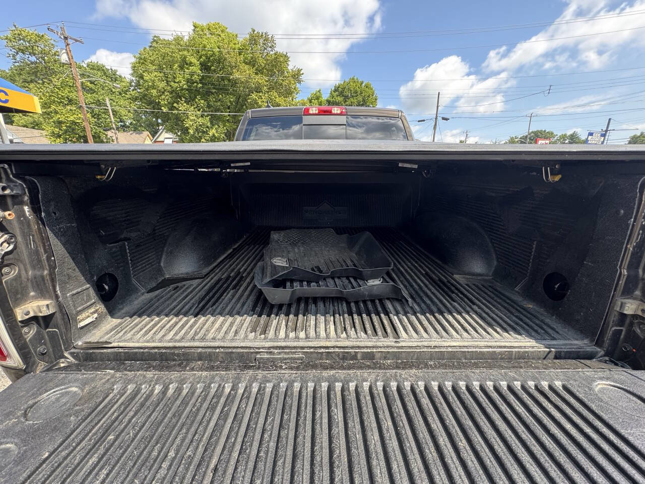 Used 2014 RAM 1500 Laramie w/ Convenience Group image 16