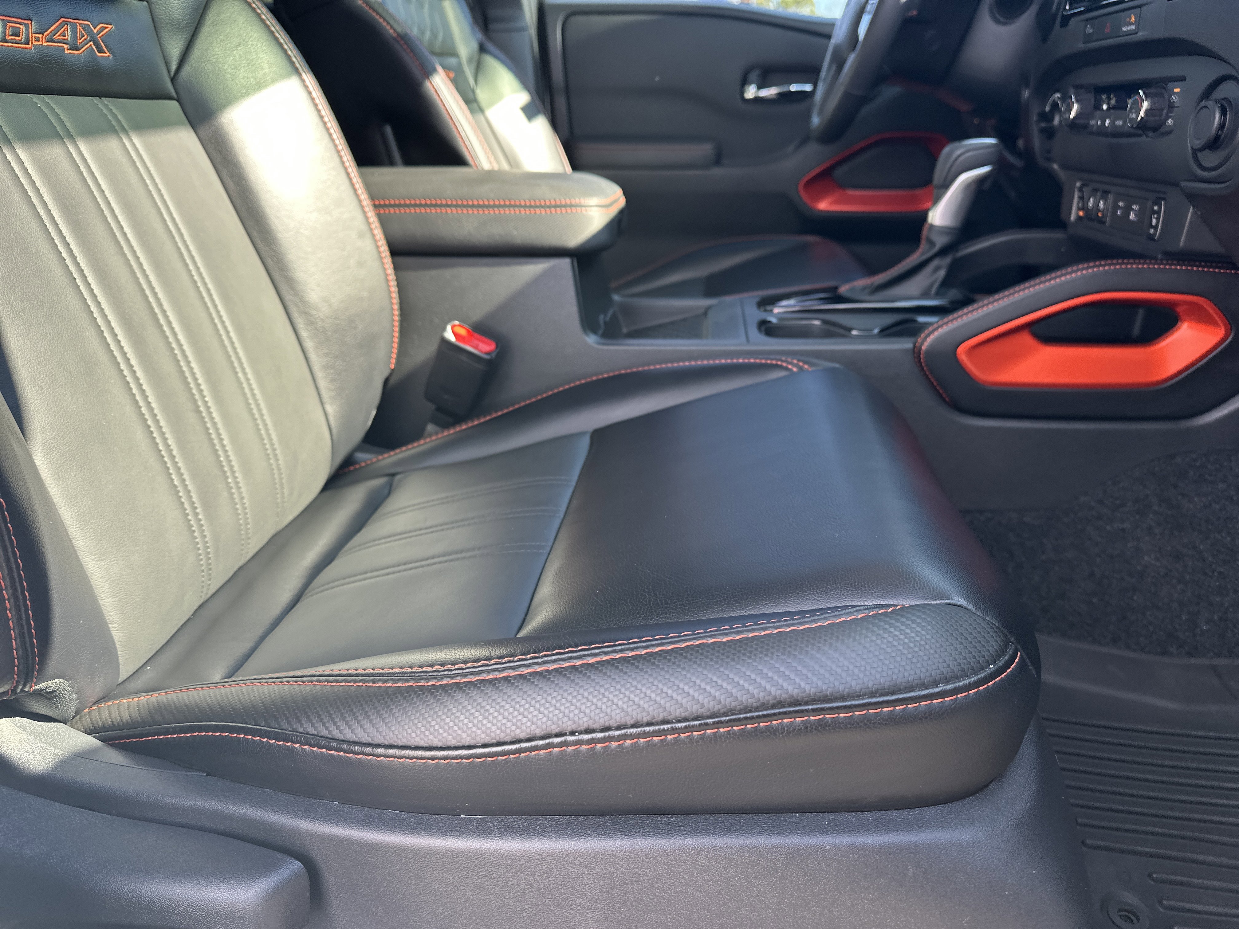 Used 2024 Nissan Frontier PRO-4X w/ Pro Premium Package image 14