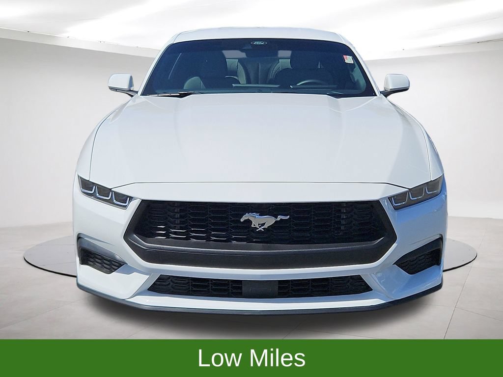 Used 2024 Ford Mustang Coupe RWD image 2