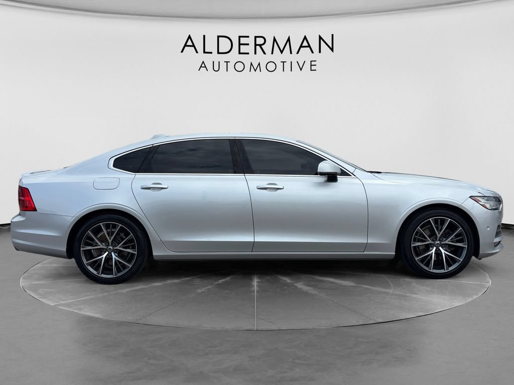 Used 2018 Volvo S90 T5 Momentum w/ Convenience Package FWD image 6
