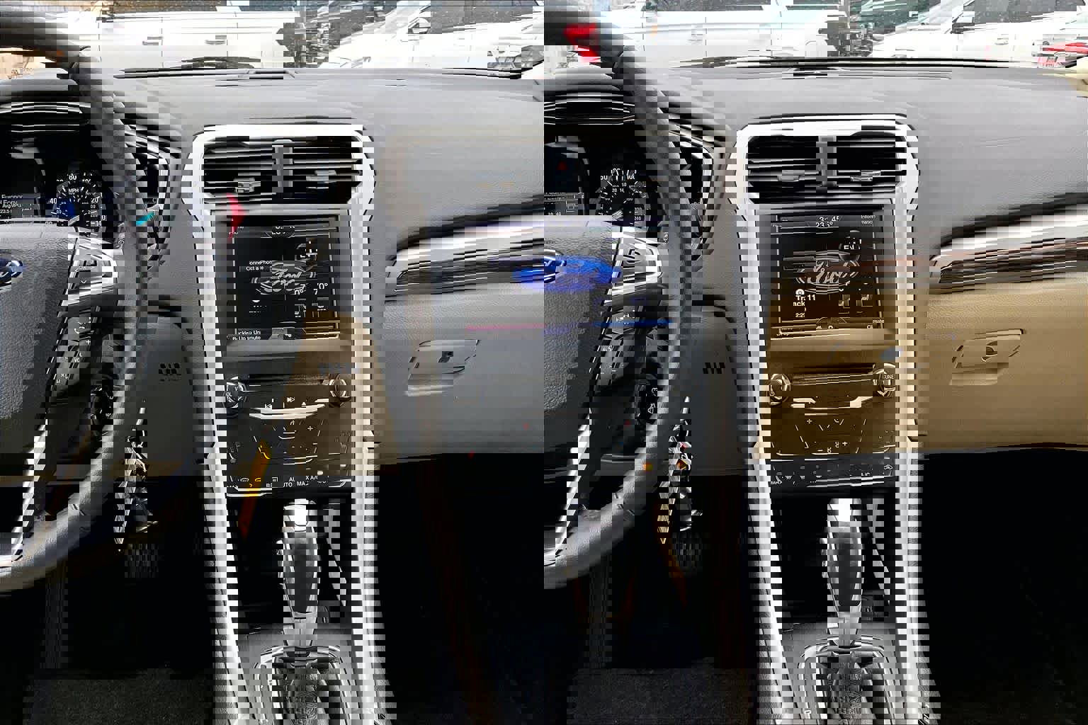 Used 2014 Ford Fusion SE w/ Equipment Group 202A image 6