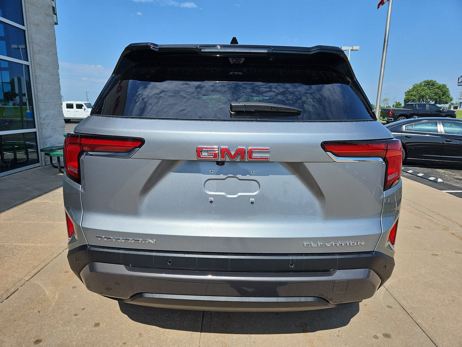 New 2027 GMC Terrain Elevation w/ Elevation Premium Package FWD image 22