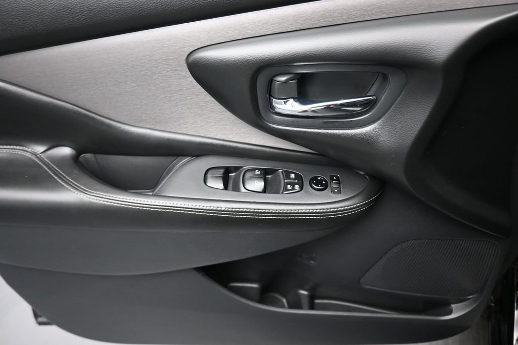 Used 2022 Nissan Murano SV FWD image 10