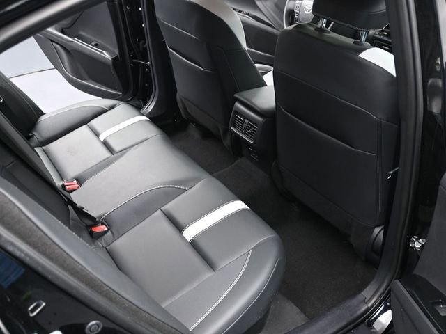 Used 2025 Toyota Camry SE FWD image 18