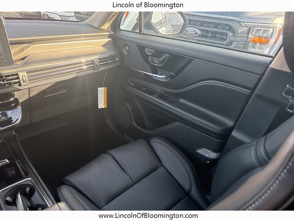 New 2025 Lincoln Corsair Reserve w/ Equipment Group 202A image 20